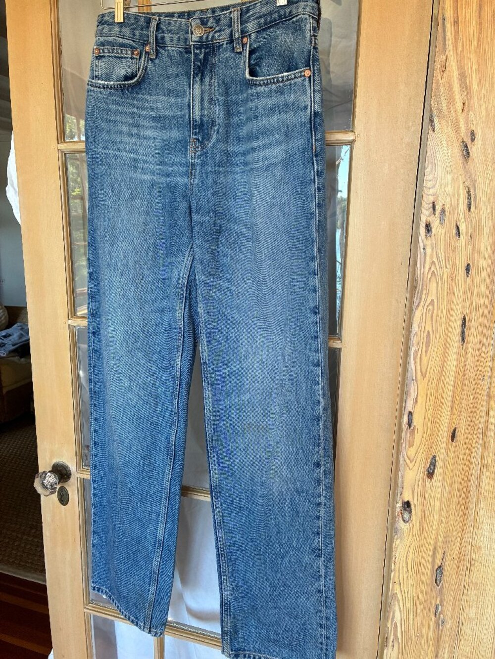 Zara, Size 8, 13.5 high waist, light blue faded jeans, 33.5  length,